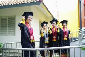Global Scholarships for Online Students: Study Anywhere in the World